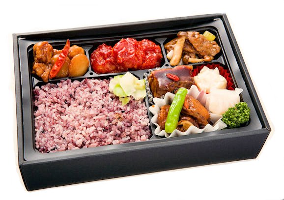 加熱中華弁当　黒龍（こくりゅう）（烏龍茶ペットボトル付）500ml