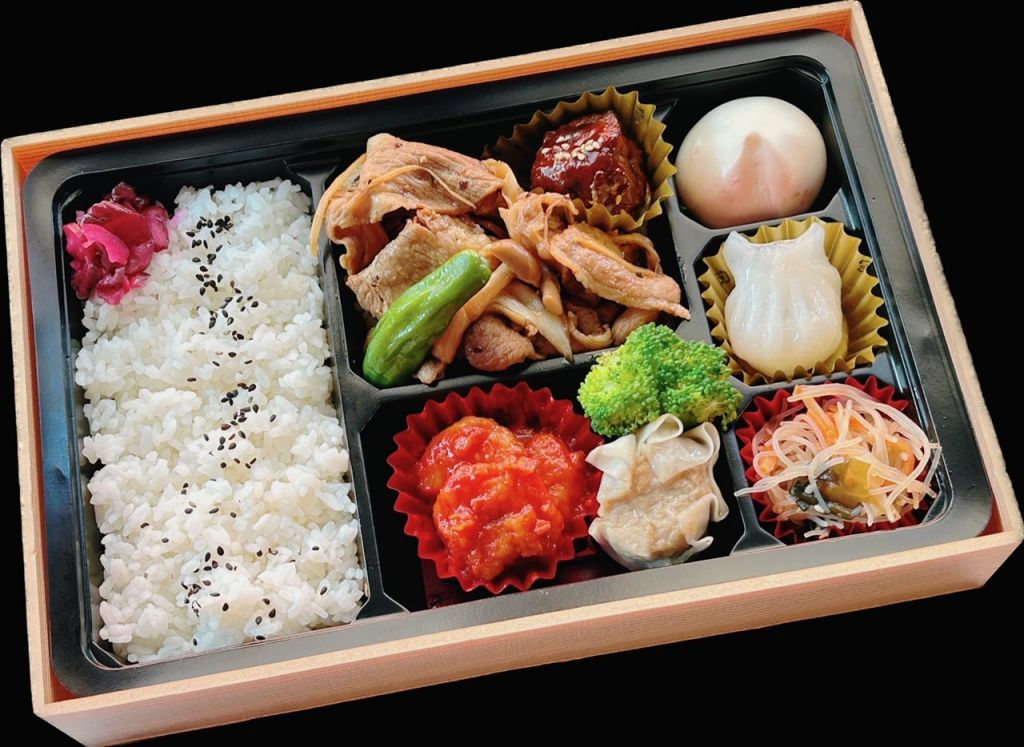 豚肉生姜と海老チリ弁当（紙箱入）1320円