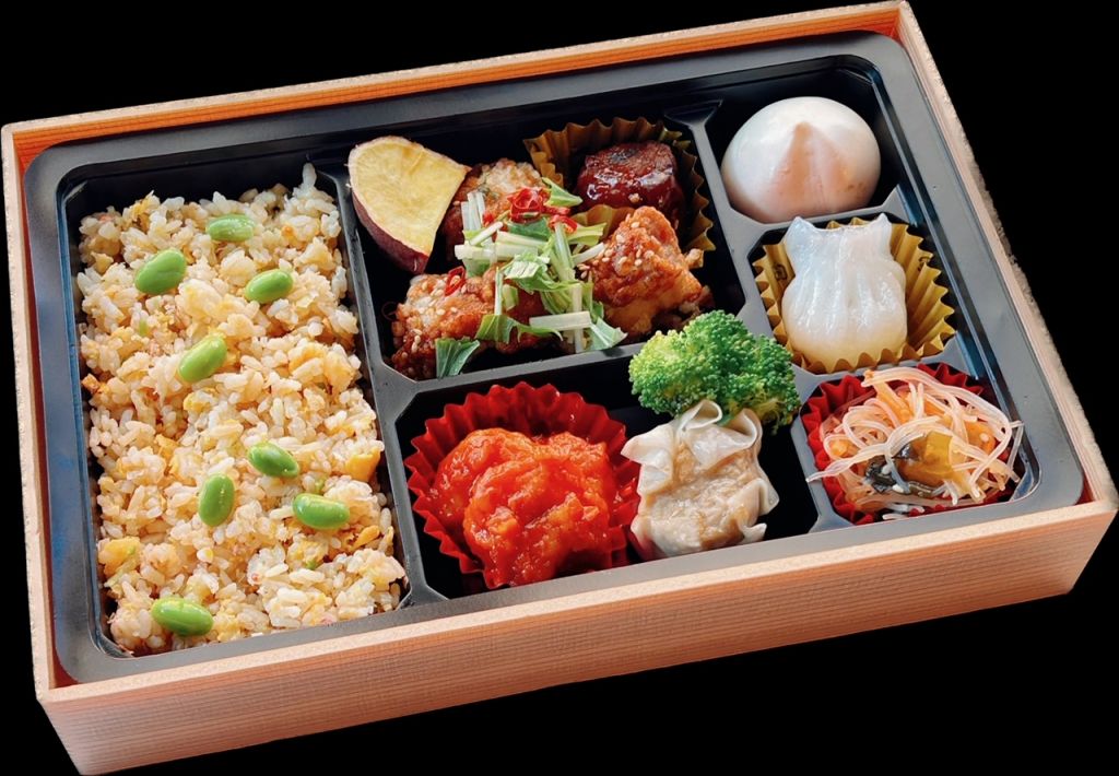 炒飯と海老チリ弁当（紙箱入）1080円