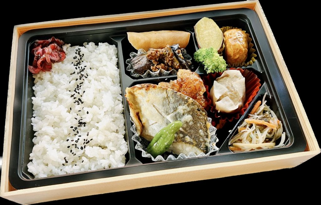 【期間限定】さわら弁当紙箱入（塩麴焼き、西京焼き）972円
