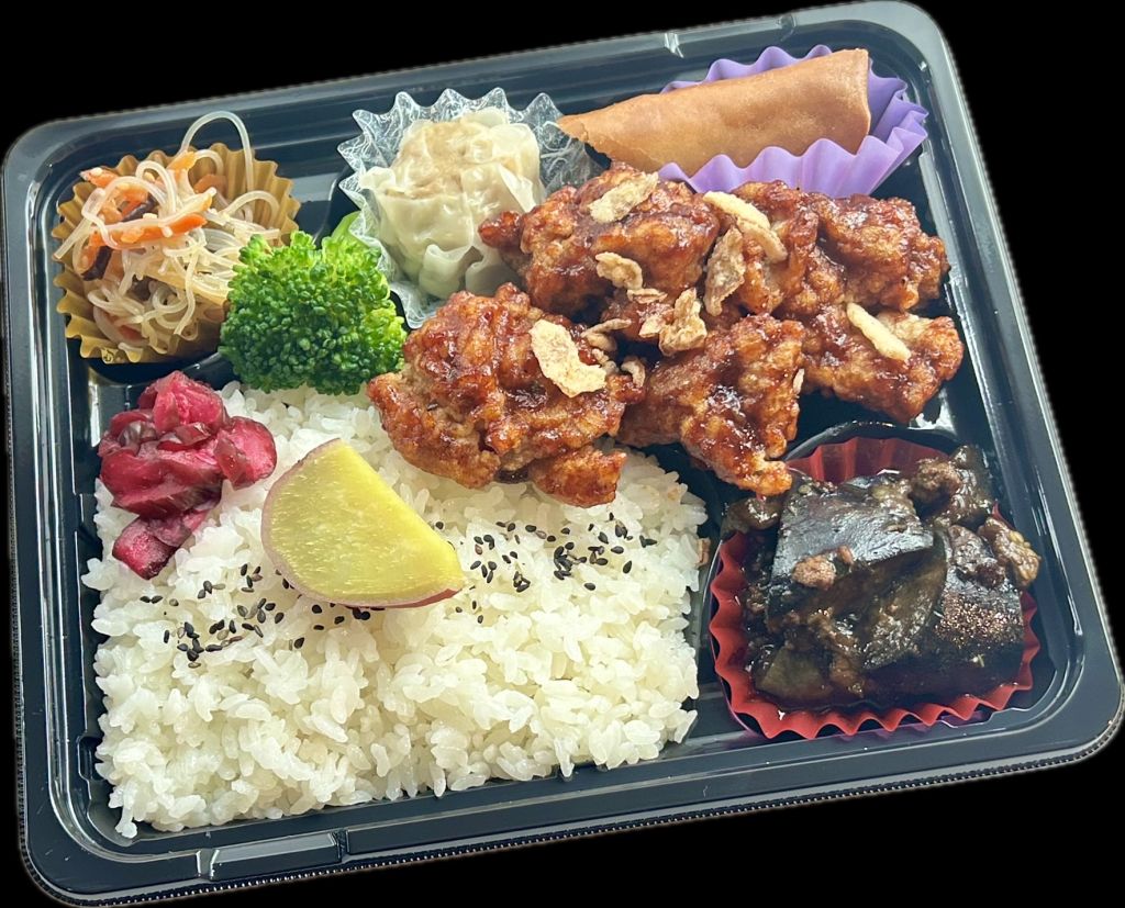 ケイジャンチキン弁当（黒パック）864円